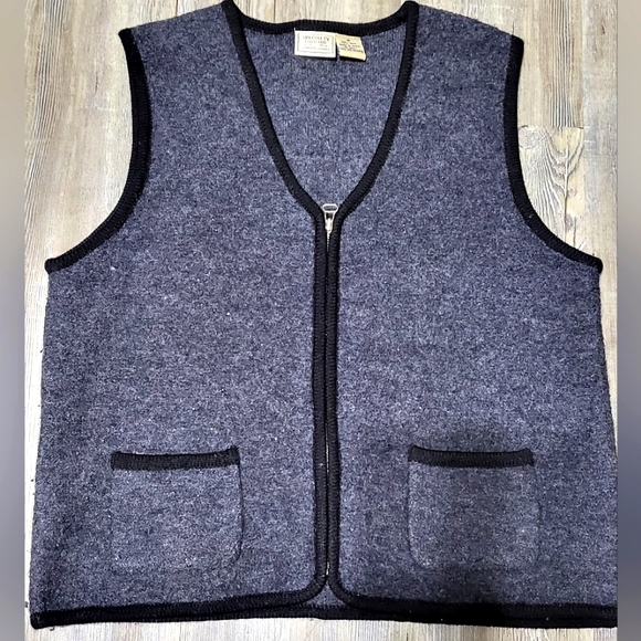 Specialty Collection 100% Wool Vest - Picture 1 of 7
